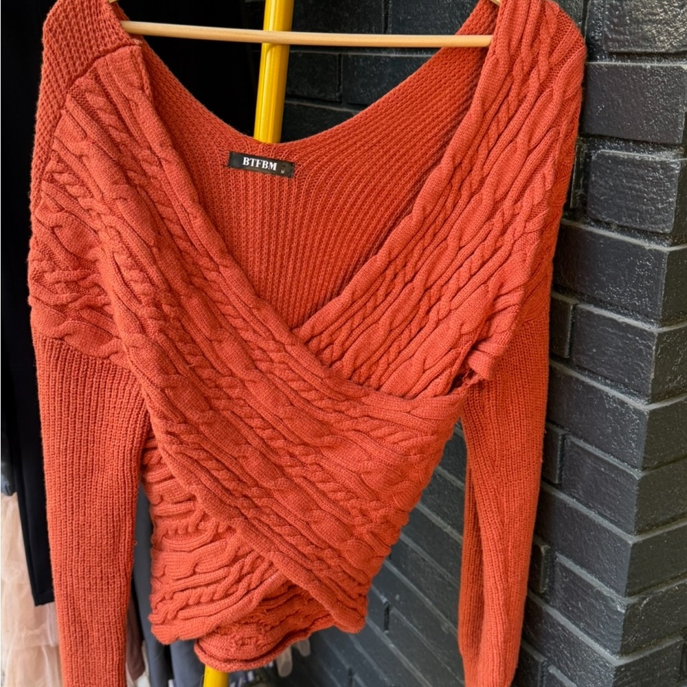 BTFBM Women's V-Neck Sweater in Rich Rust